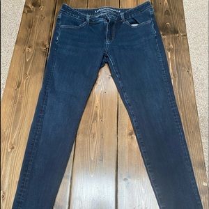 Size 8 American eagle jeans  skinny jeans